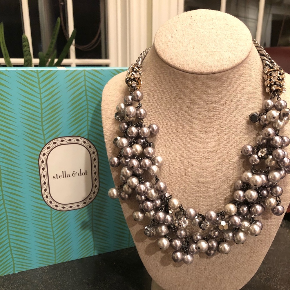 Stella & Dot statement necklace